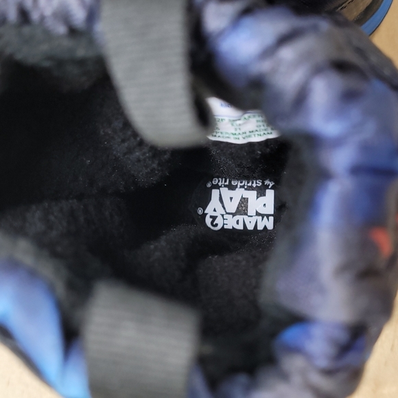 Stride Rite X Star Wars Made 2 Play 200 Gram Insulation Winter Sneaker B… - Picture 9 of 12